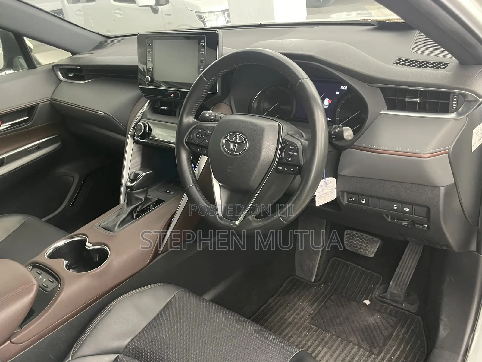 Toyota Harrier 2.0 2020 White