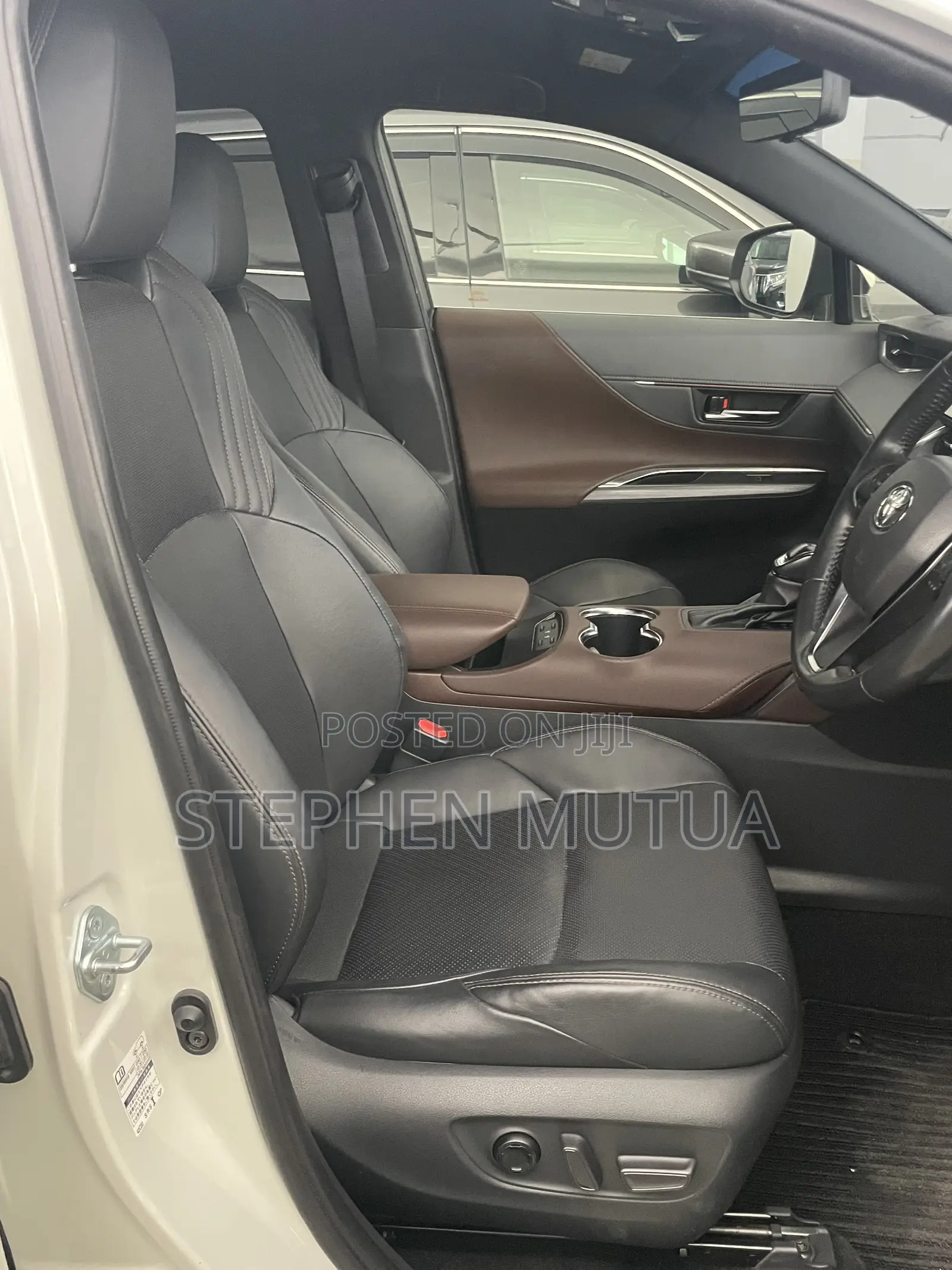 Toyota Harrier 2.0 2020 White