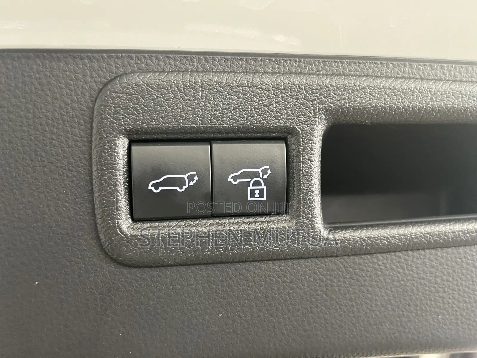 Toyota Harrier 2.0 2020 White