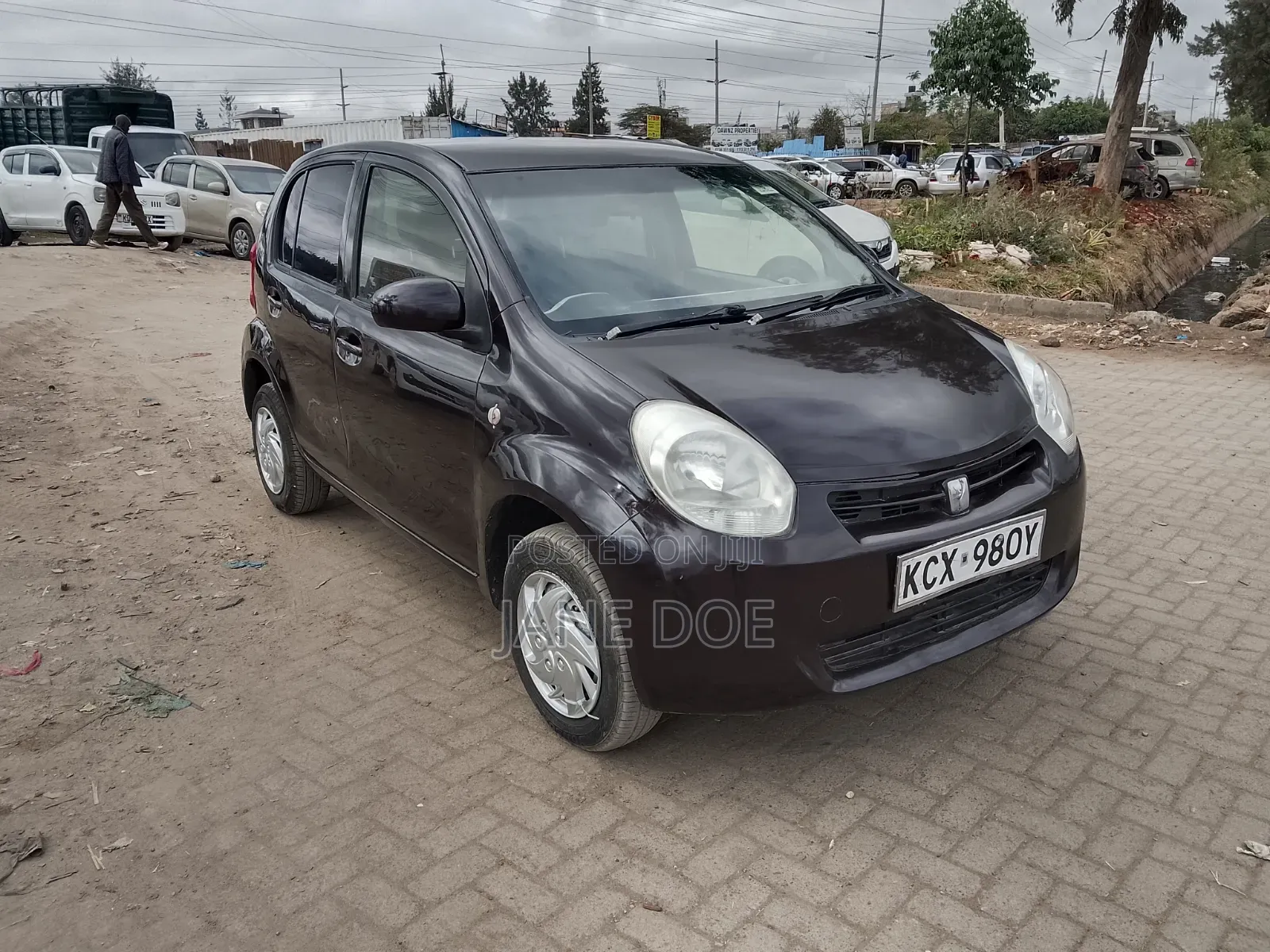 Toyota Passo 2012 Brown