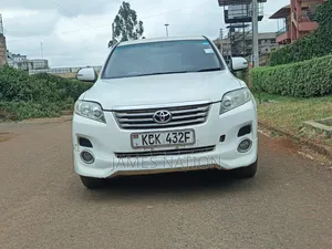 Toyota Vanguard 2009 White