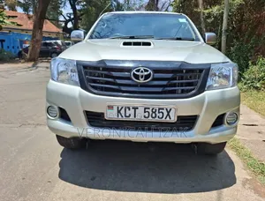 Toyota Hilux 2012