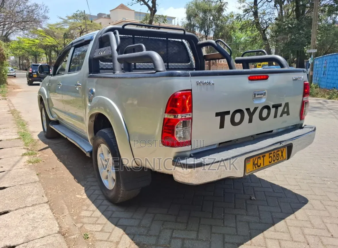 Toyota Hilux 2012
