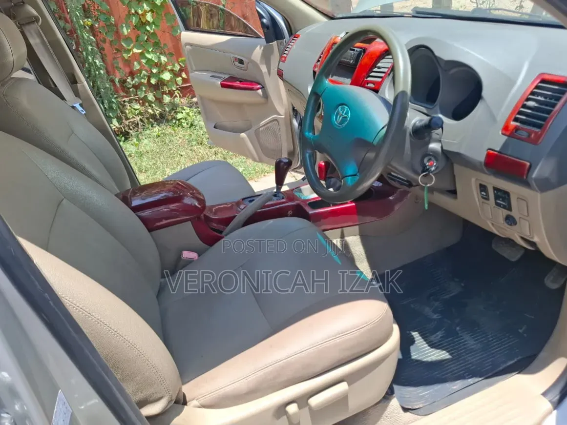 Toyota Hilux 2012