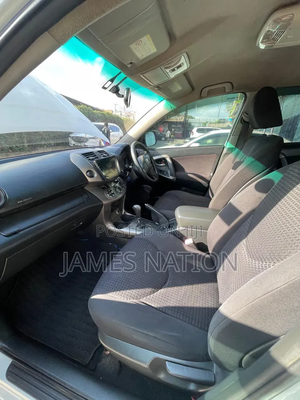 Toyota Vanguard 2009 White