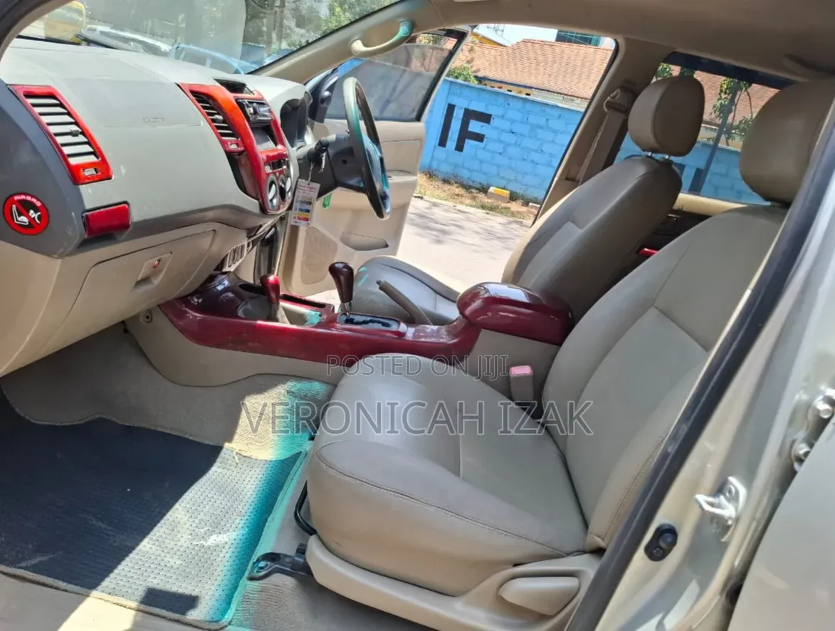 Toyota Hilux 2012