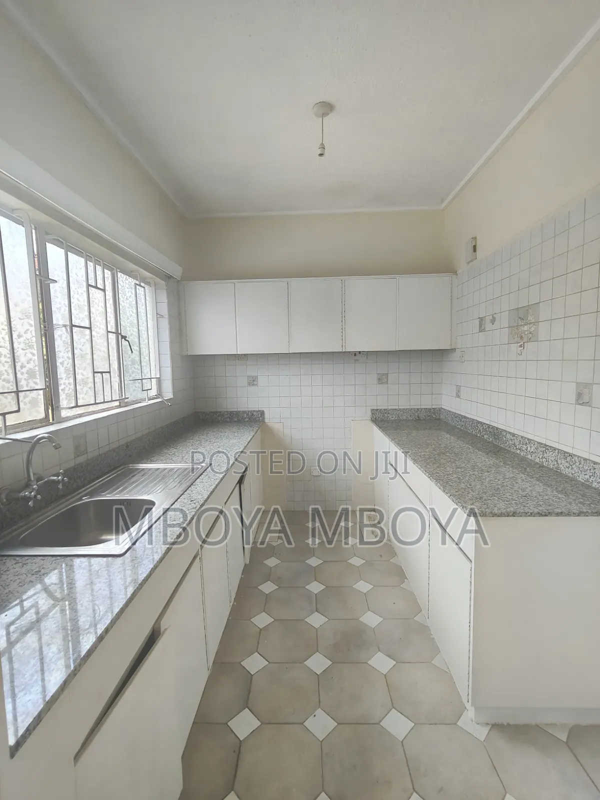 3bdrm Apartment in Parklands . for rent