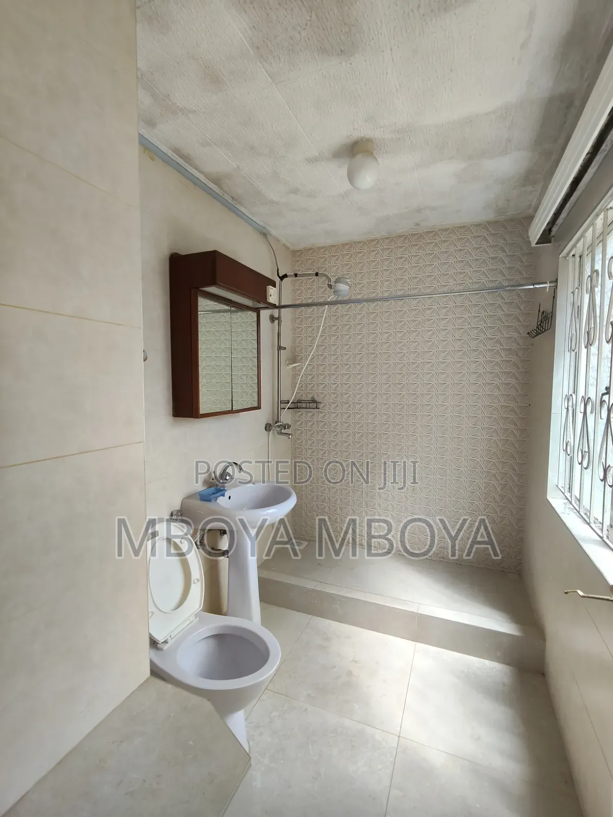 3bdrm Apartment in Parklands . for rent