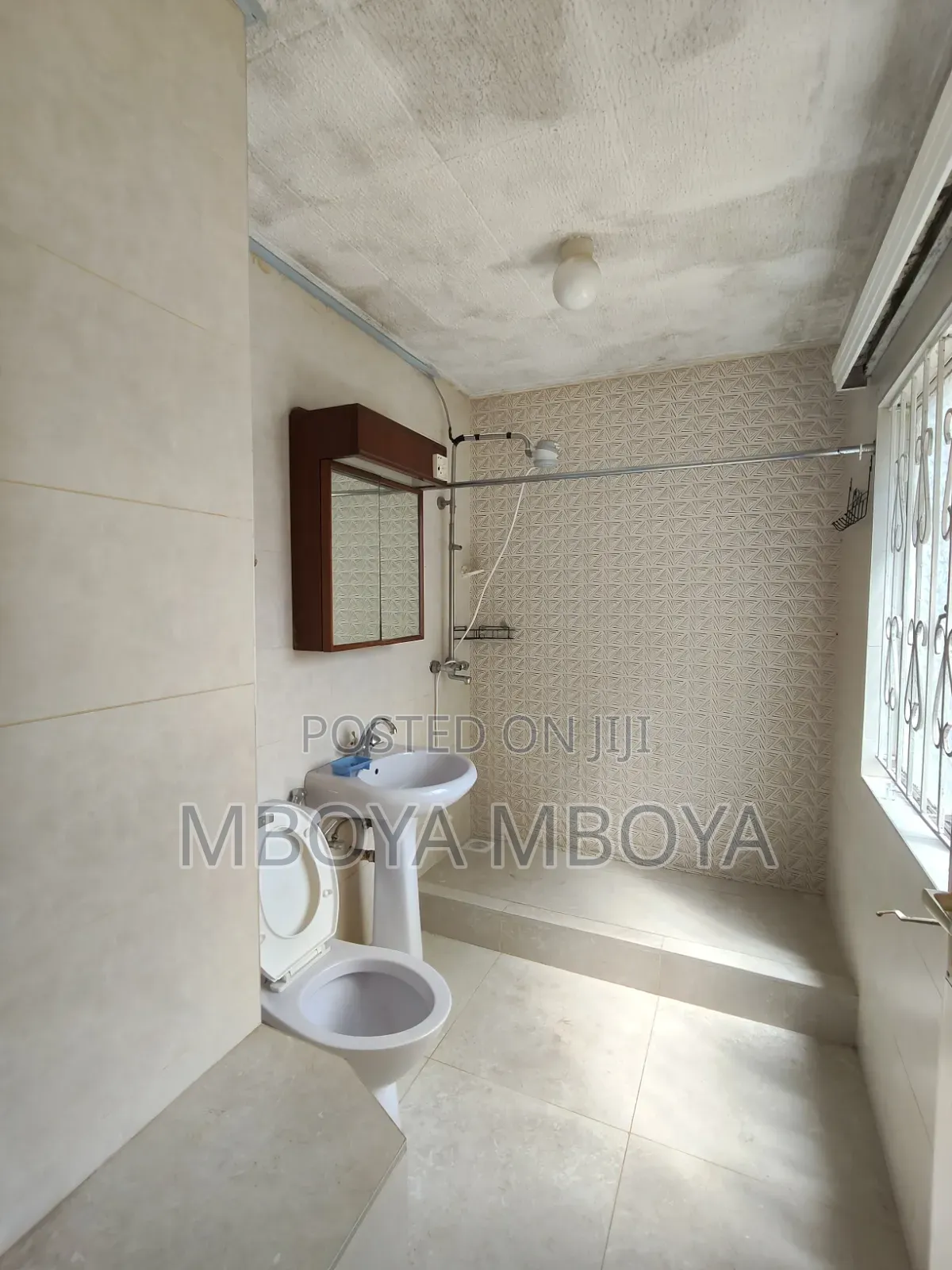 3bdrm Apartment in Parklands . for rent