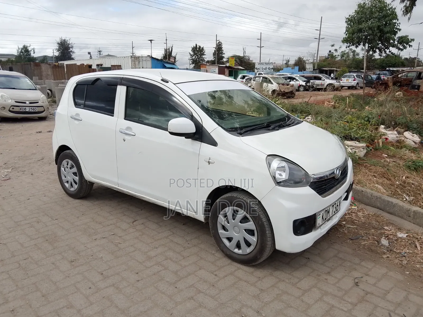 Daihatsu Mira 2016 White