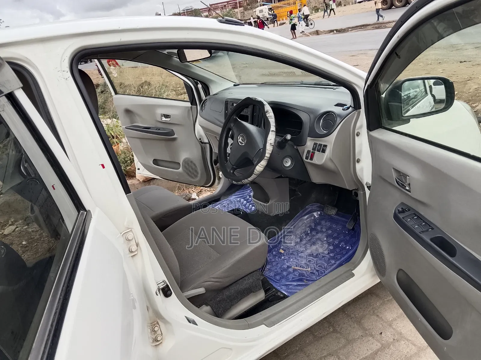 Daihatsu Mira 2016 White