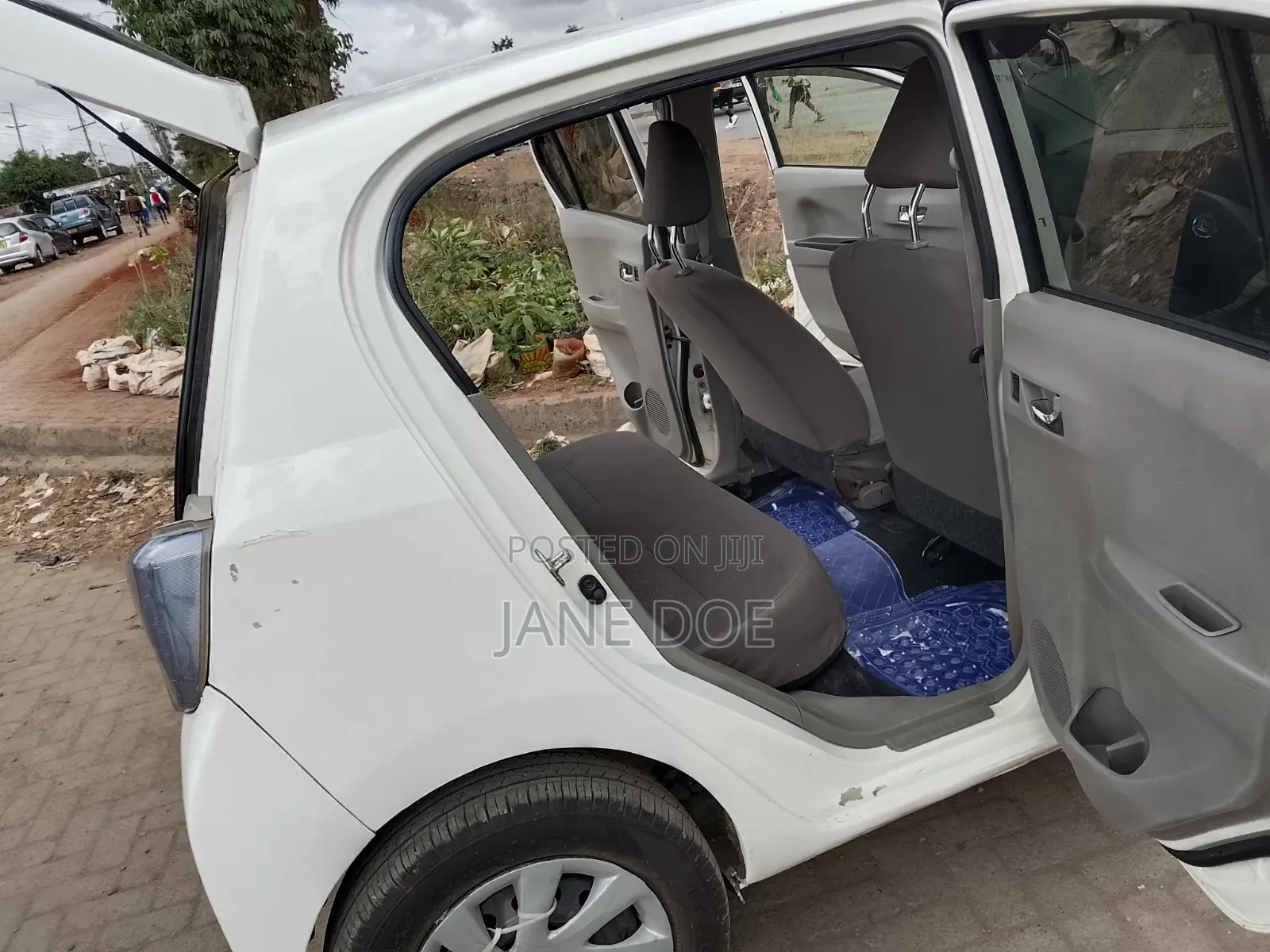 Daihatsu Mira 2016 White