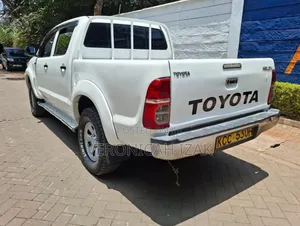 Toyota Hilux 2014