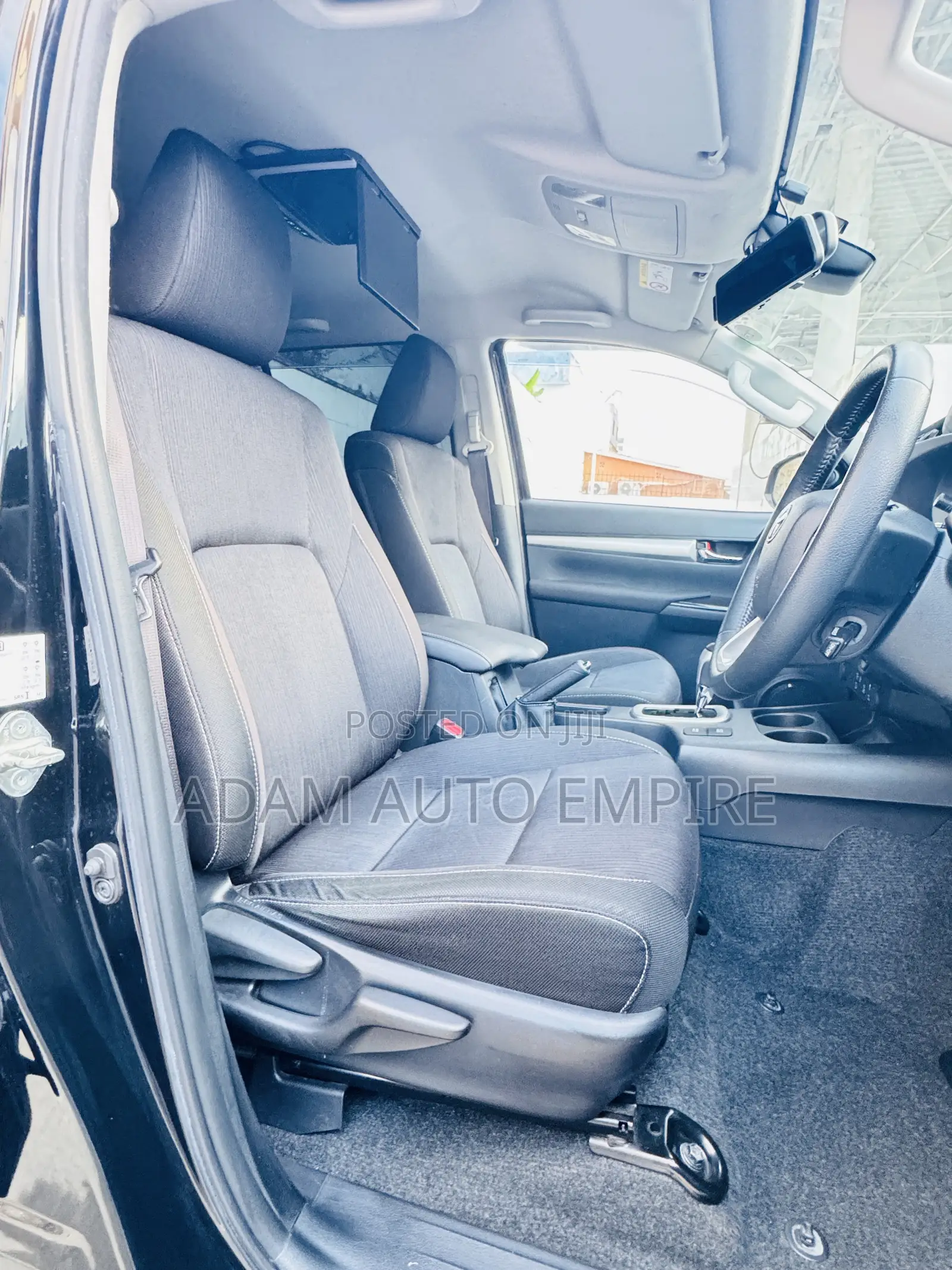 Toyota Hilux 2020 Black