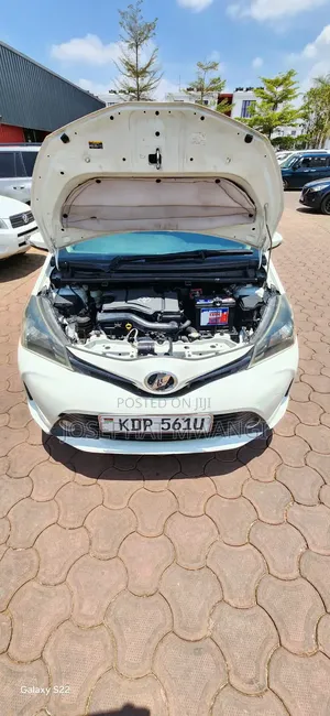 Toyota Vitz 2016 White