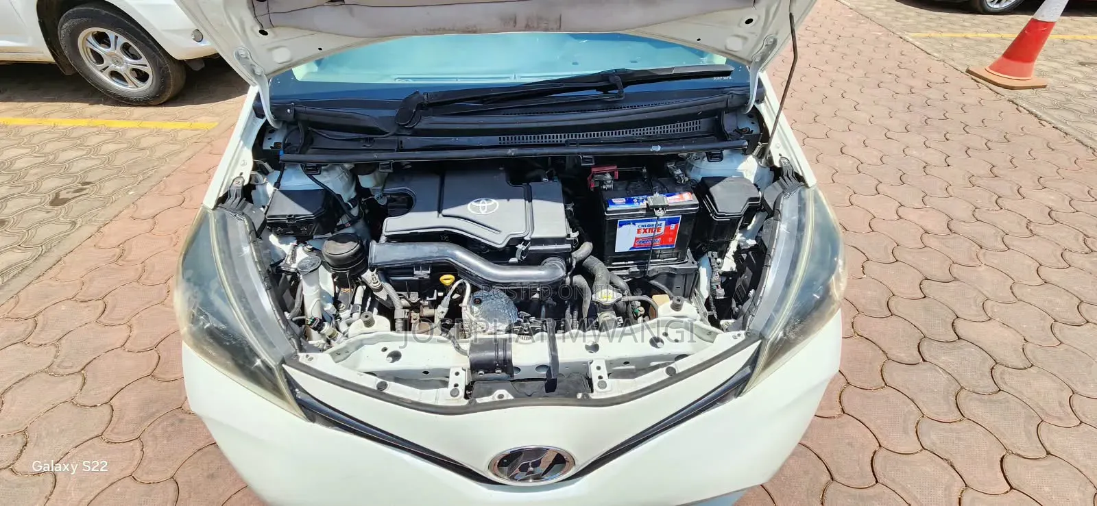 Toyota Vitz 2016 White