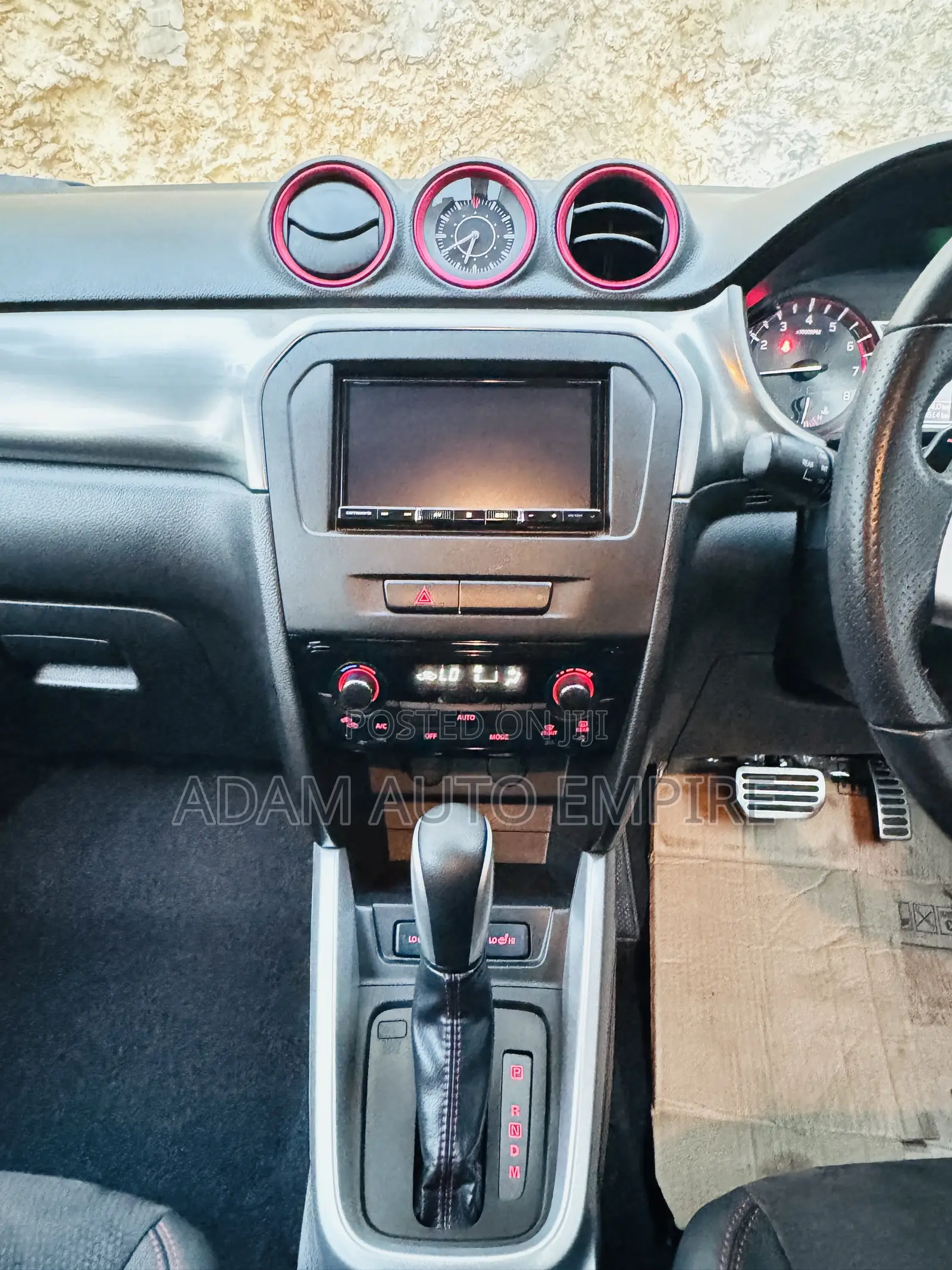 Suzuki Escudo 2019 Red