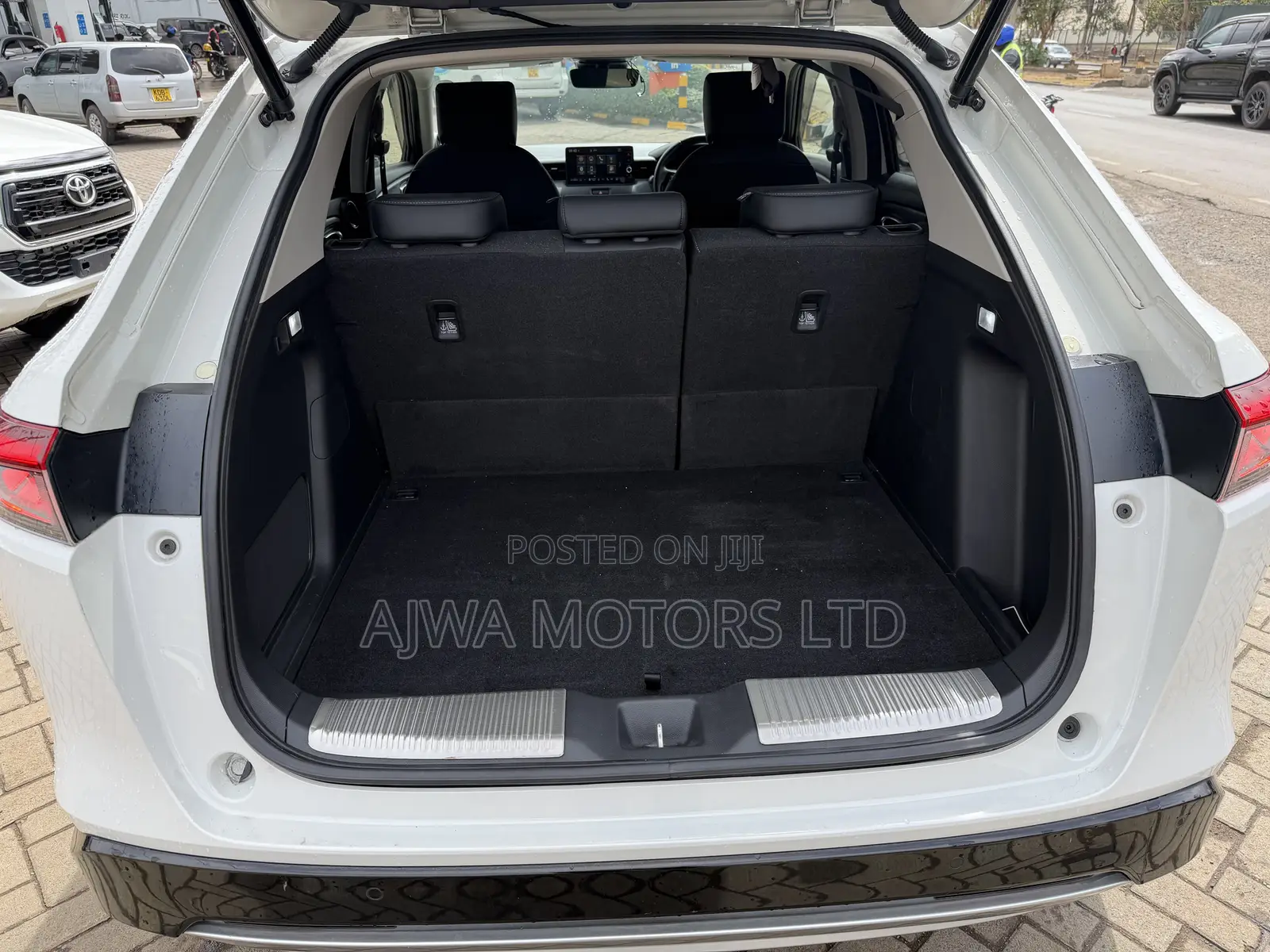 Honda Vezel 1.5 Hybrid 2WD 2021 White