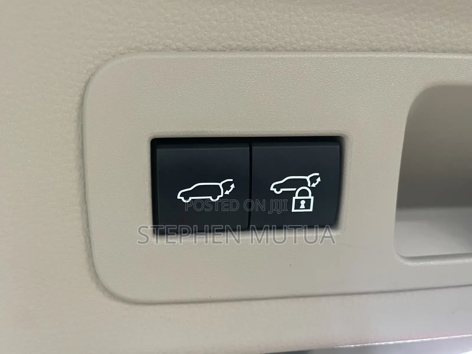 Toyota Land Cruiser LC300 2023 Black