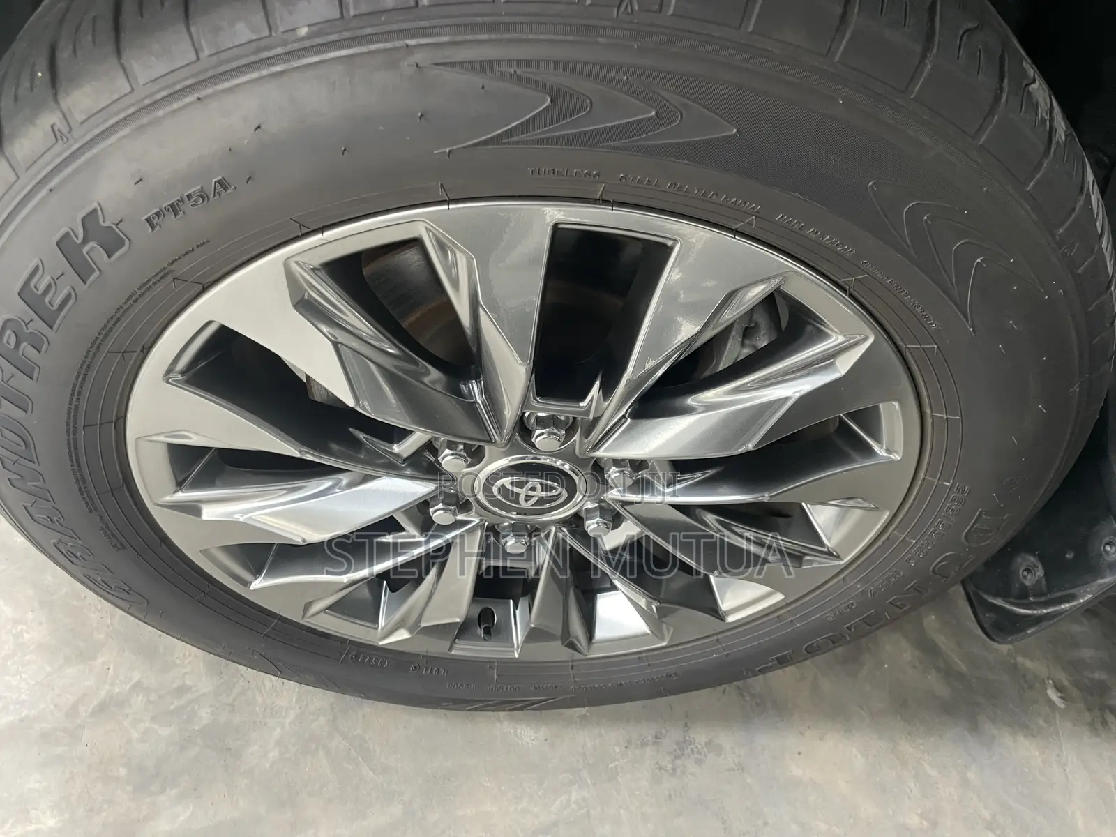 Toyota Land Cruiser LC300 2023 Black