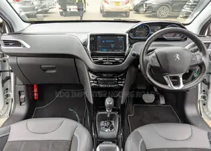 Peugeot 2008 2019 White
