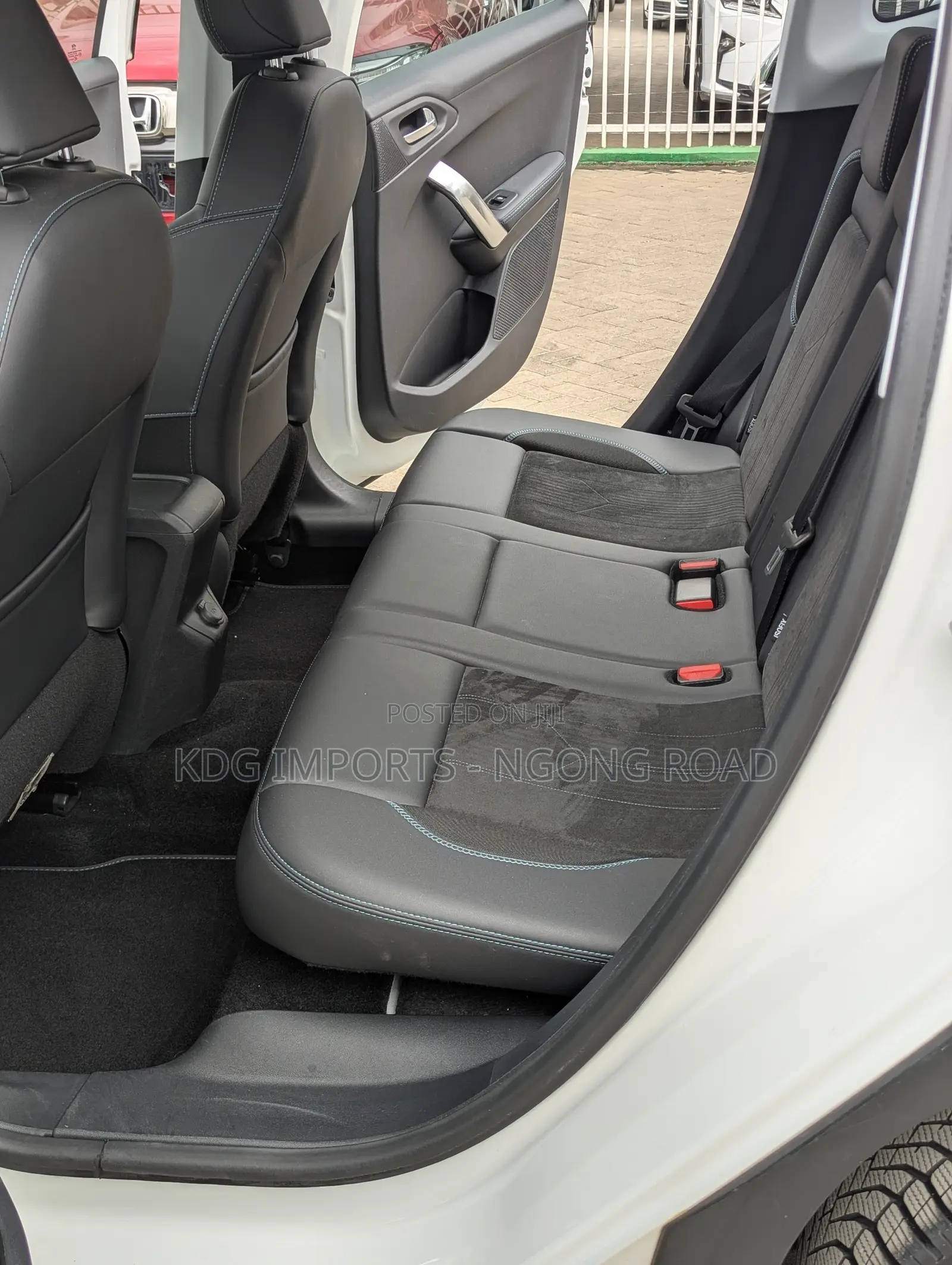 Peugeot 2008 2019 White
