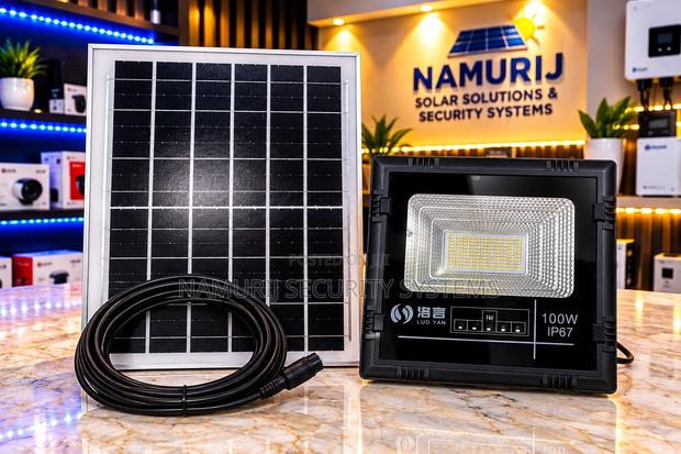 100W Solar Floodlight – Outdoor LED Security Light - main view