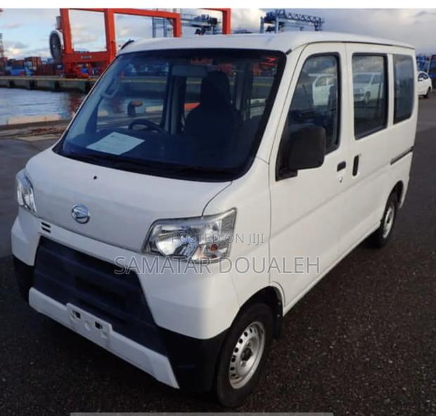 Daihatsu Hijet 2019 White - main view