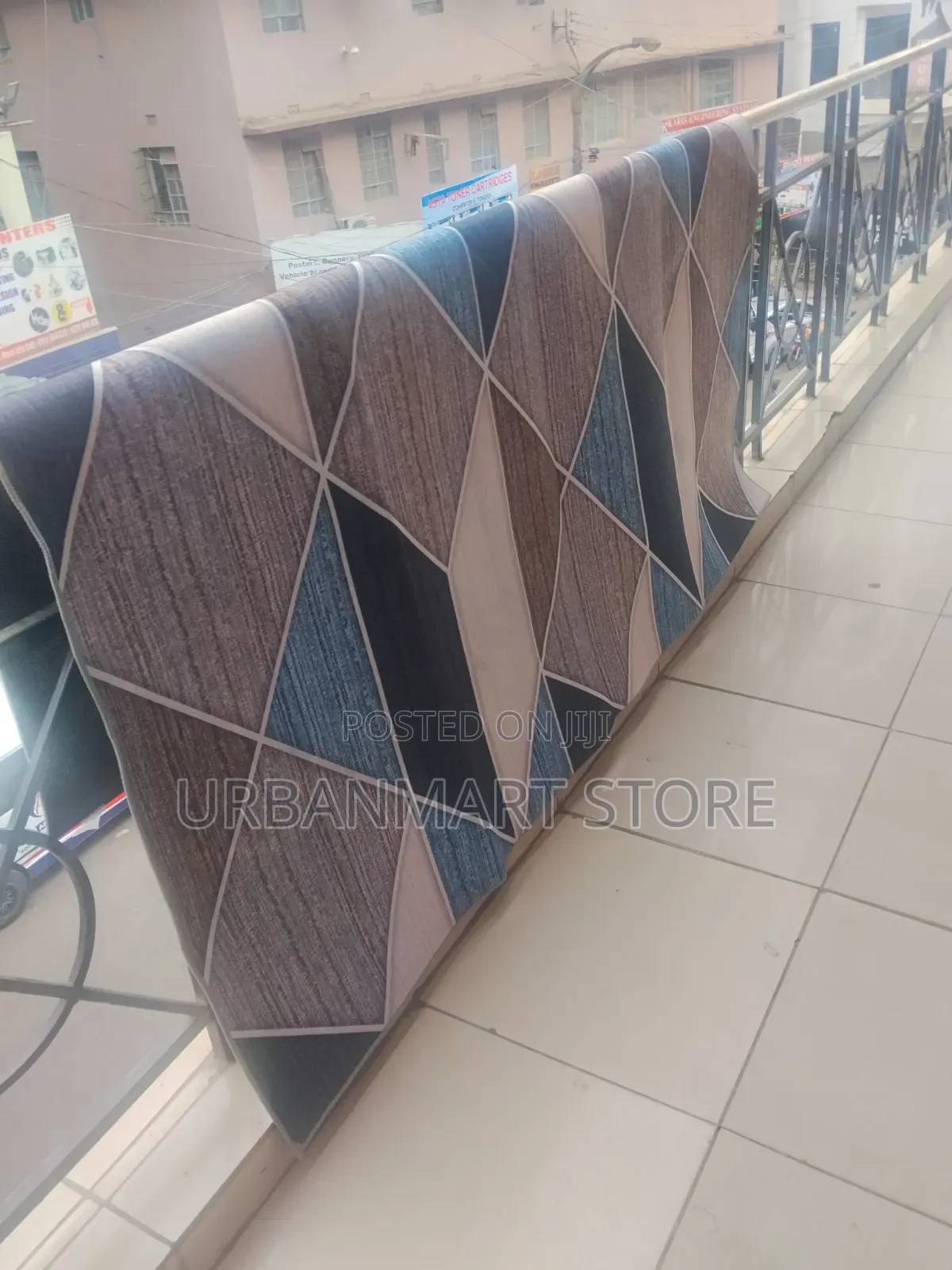 Beautiful 5 by 8 3D Carpet