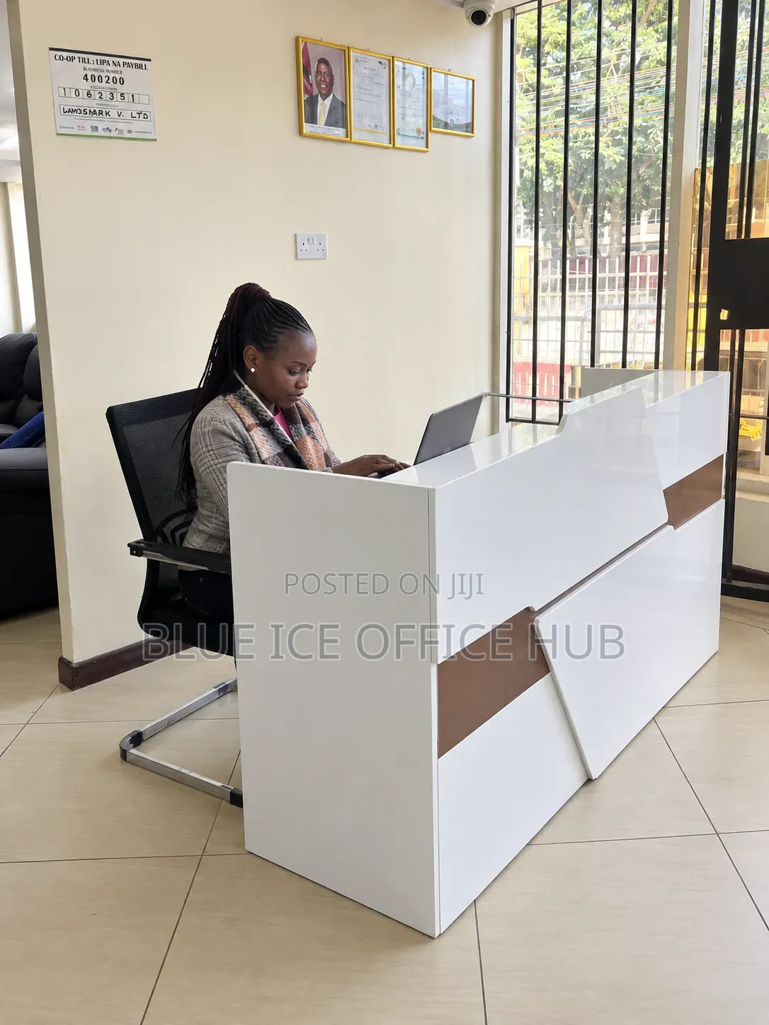 1.6M Modern Reception Desk White Brown Office Front Desk