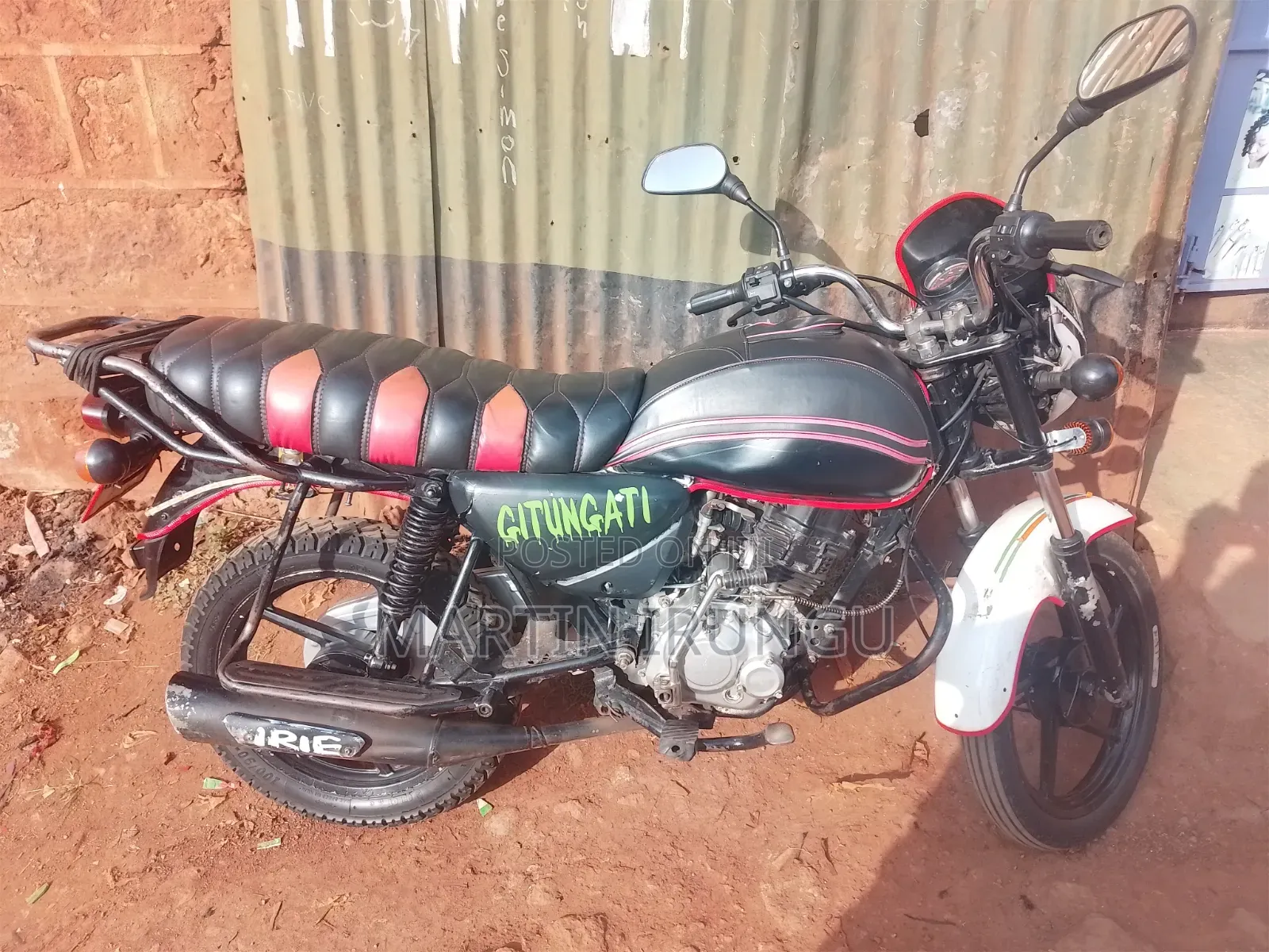 Bajaj Boxer 150 UG 2022 White