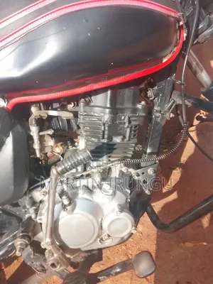 Bajaj Boxer 150 UG 2022 White