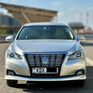 Toyota Crown 2017 Silver
