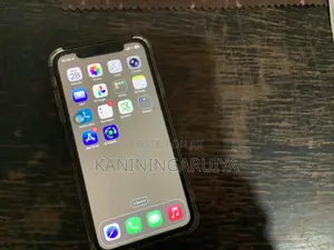 Apple iPhone 11 64 GB White