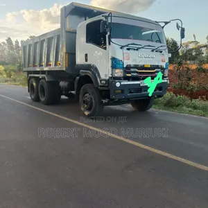 ISUZU Tipper