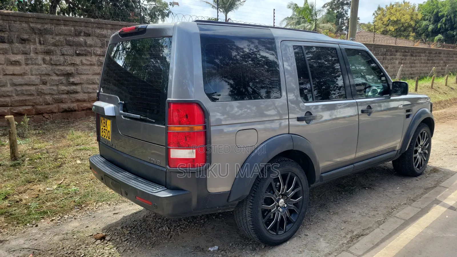 Land Rover Discovery 2009 Gray