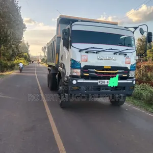ISUZU Tipper