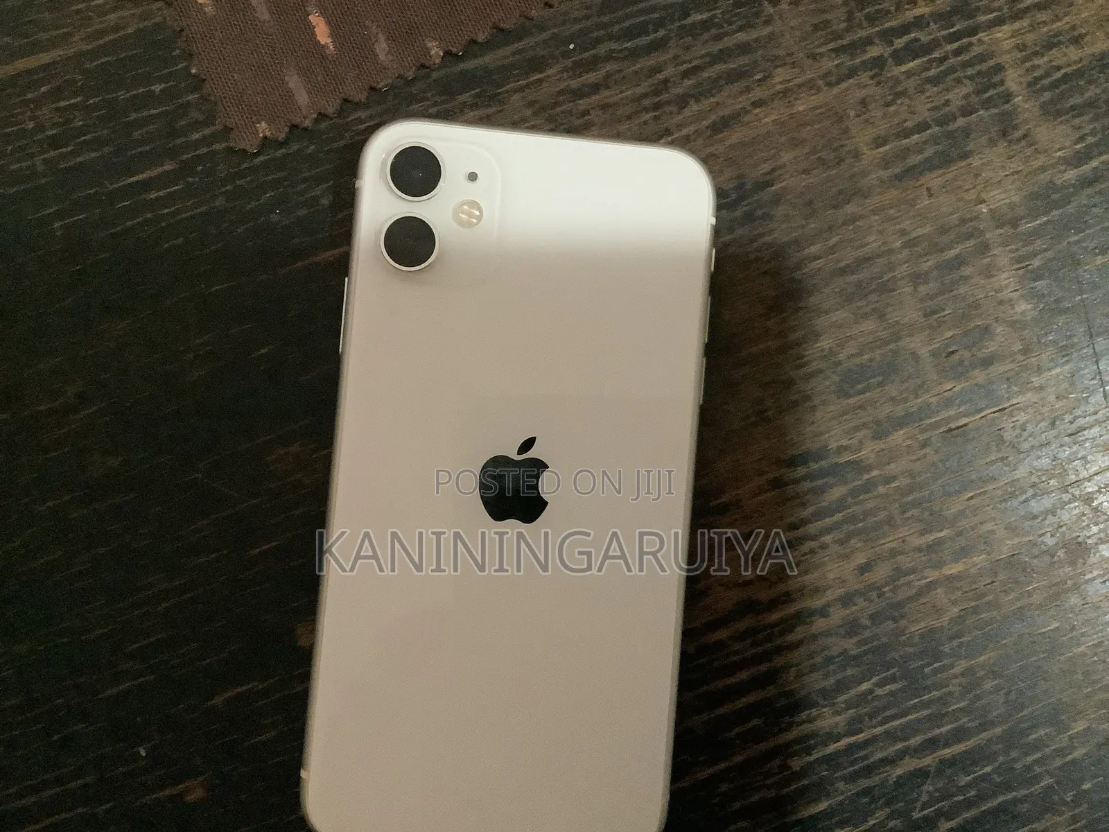 Apple iPhone 11 64 GB White