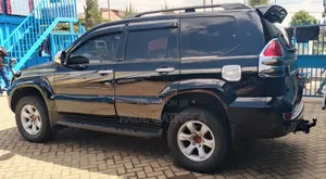 Toyota Land Cruiser Prado 2006 Black