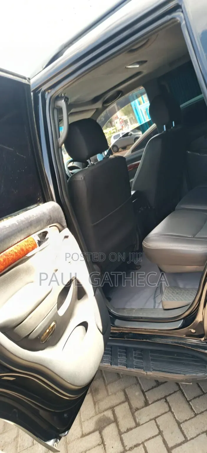 Toyota Land Cruiser Prado 2006 Black