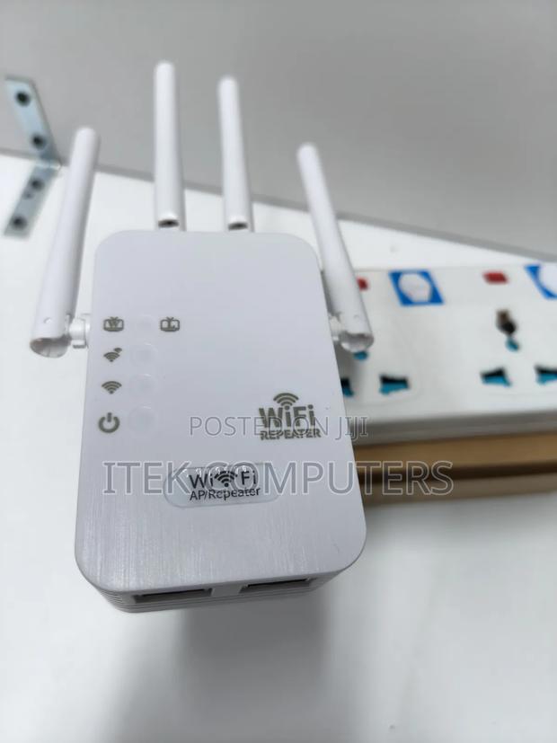 High Coverage 4 Antenna WiFi Device for Stable Wireless Access - main view