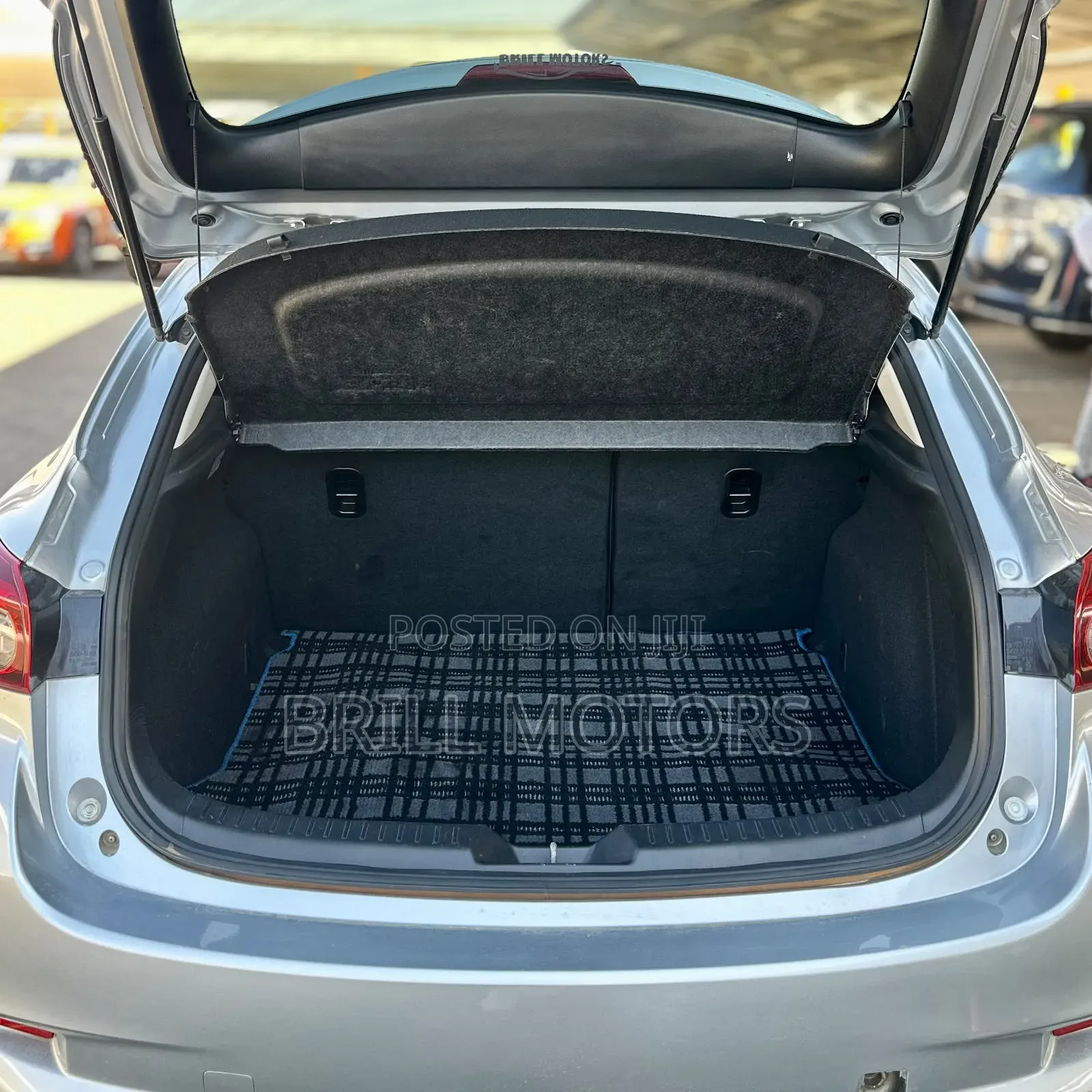 Mazda Axela 2017 Silver