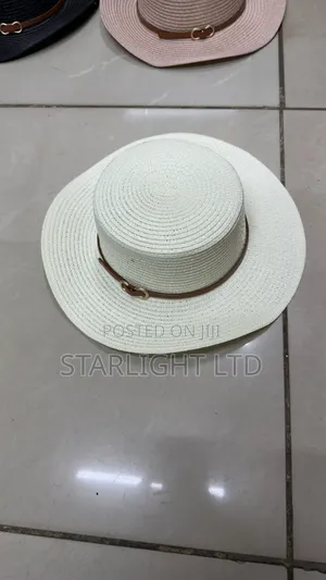 Minimalist Wide Brim Straw Fedora