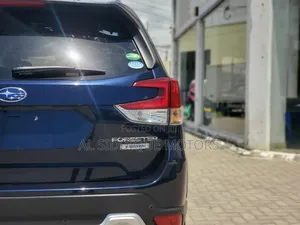 Subaru Forester Premium AWD 2019 Blue