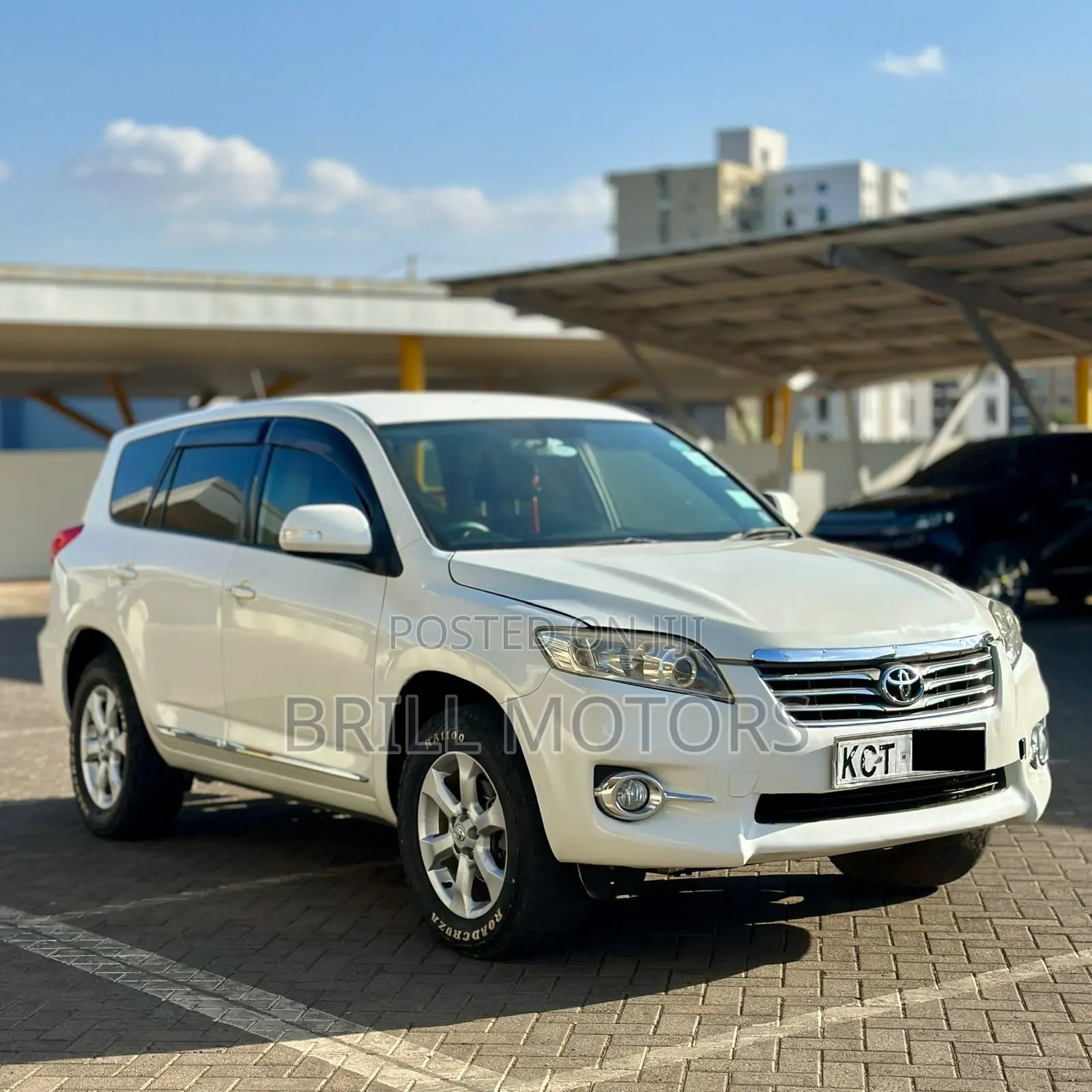 Toyota Vanguard 2011 White