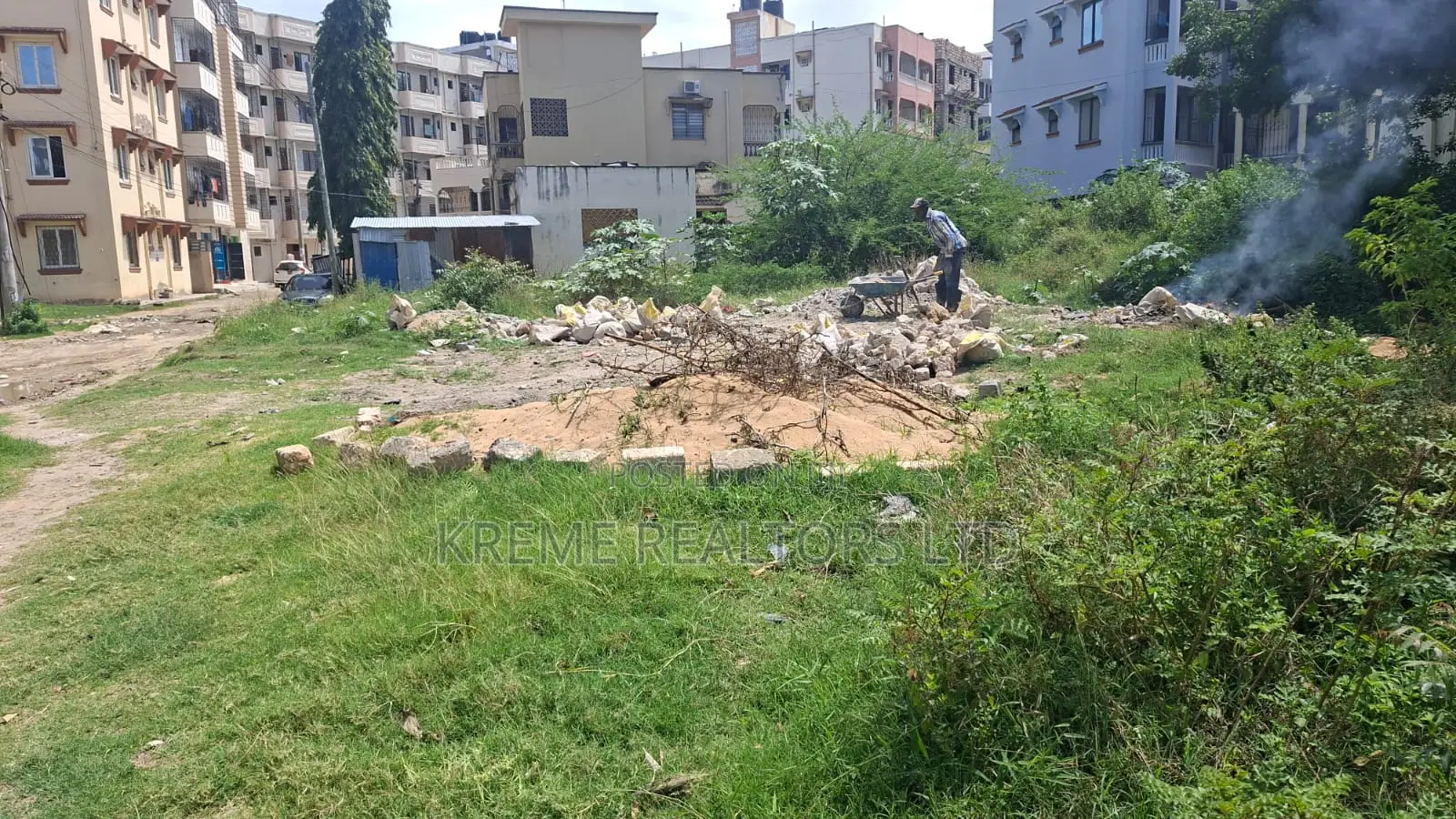 Plot in Bamburi