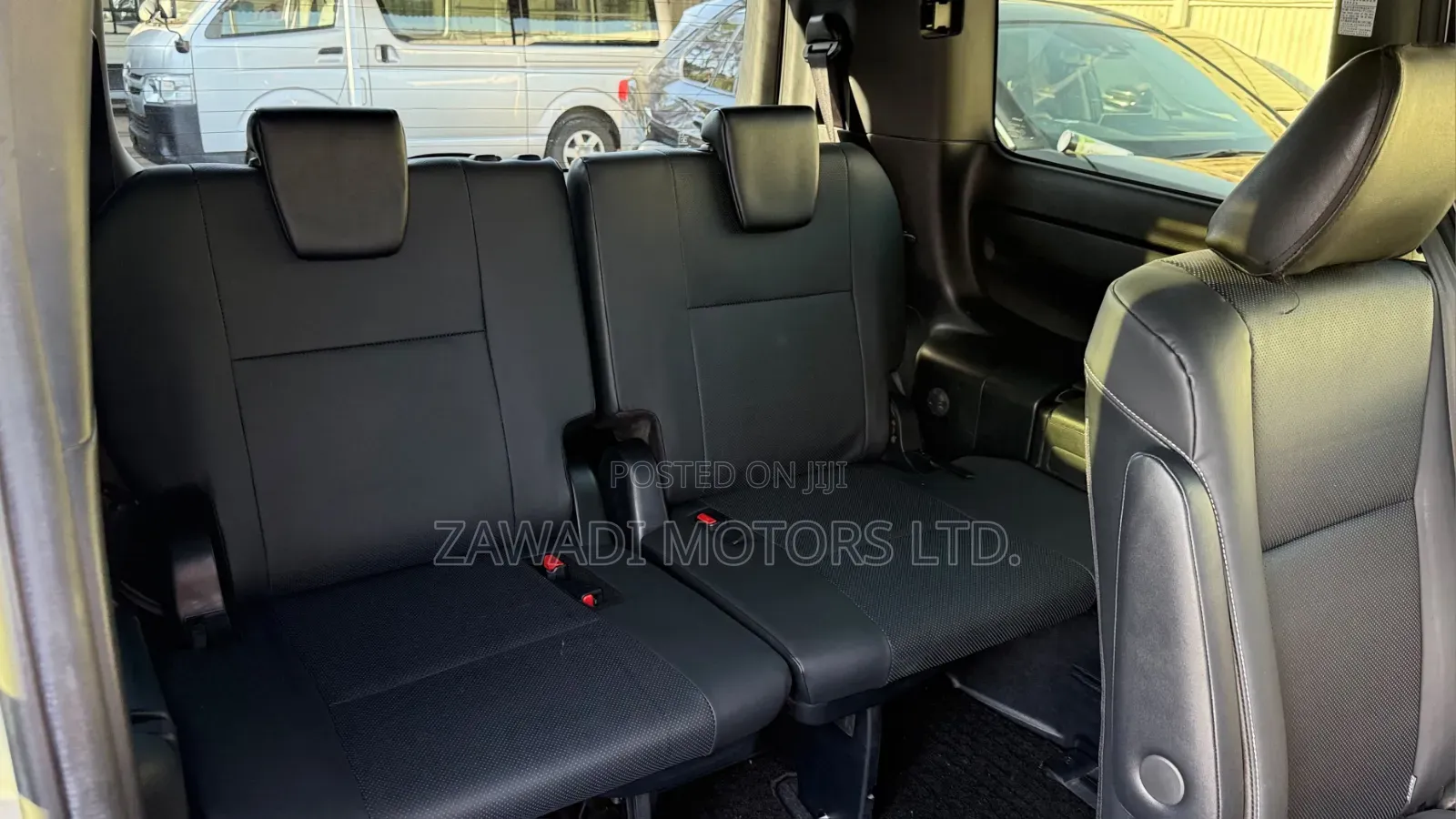 Toyota Esquire 2.0 AWD (7 seater) 2019 White