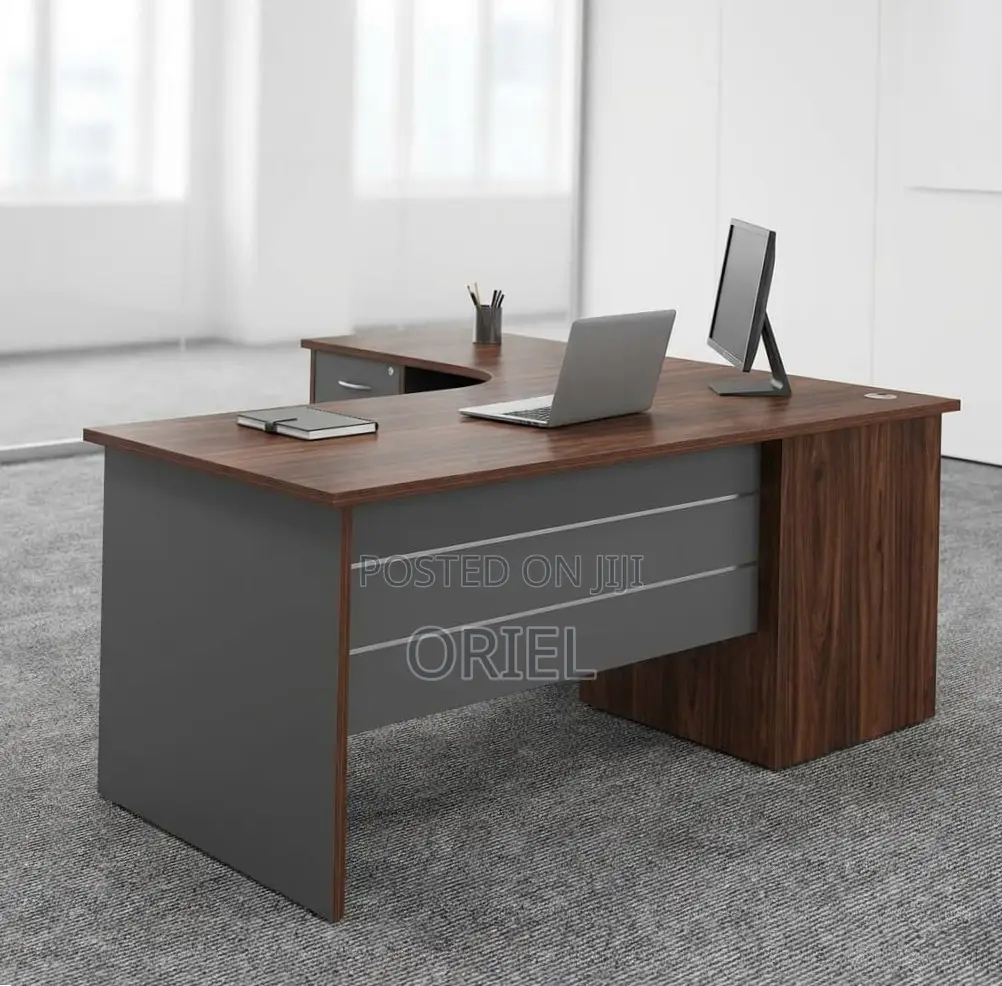 Office Desk : Curved 140CM Executive Office Table