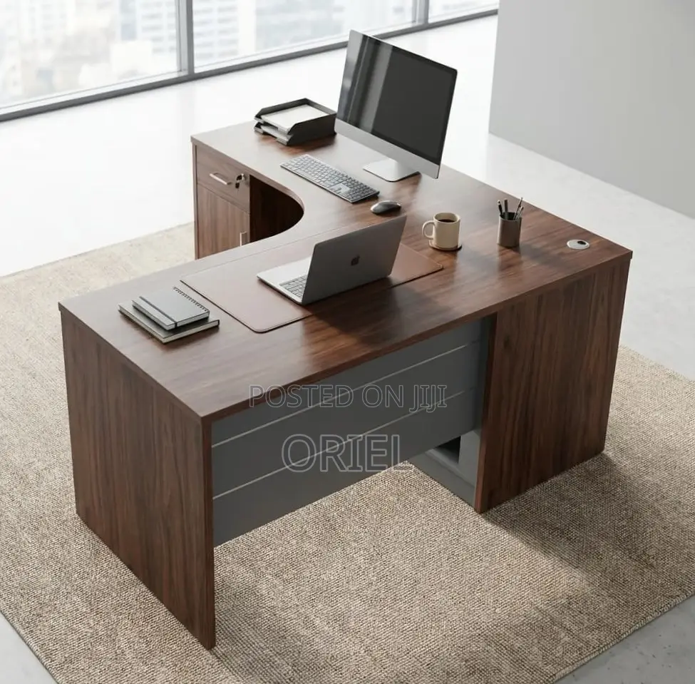 Office Desk : Curved 140CM Executive Office Table