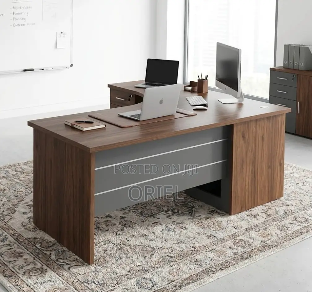 Office Desk : Curved 140CM Executive Office Table